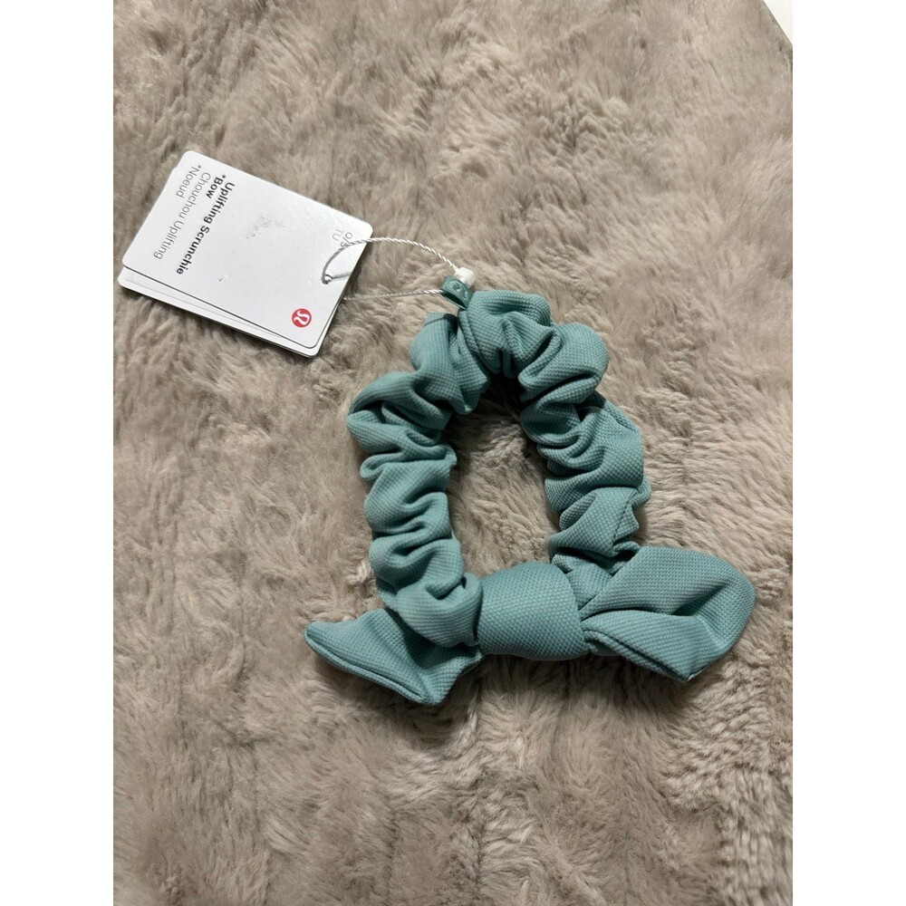 Lululemon Uplifting Scrunchie Bow